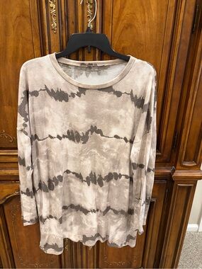 BomBom Women's Taupe Tie-Dye Crew Neck Long Sleeve Top